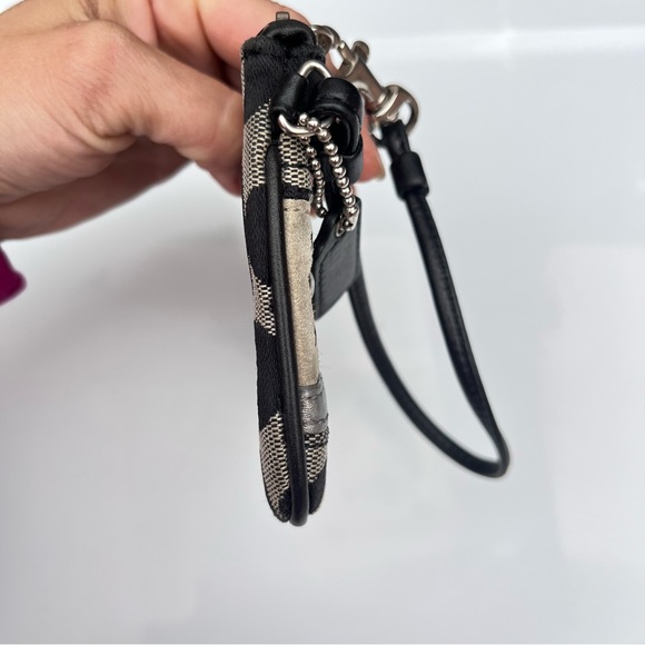 Large Coach Wristlet Signature Black/Gray with Studs - Picture 6 of 12